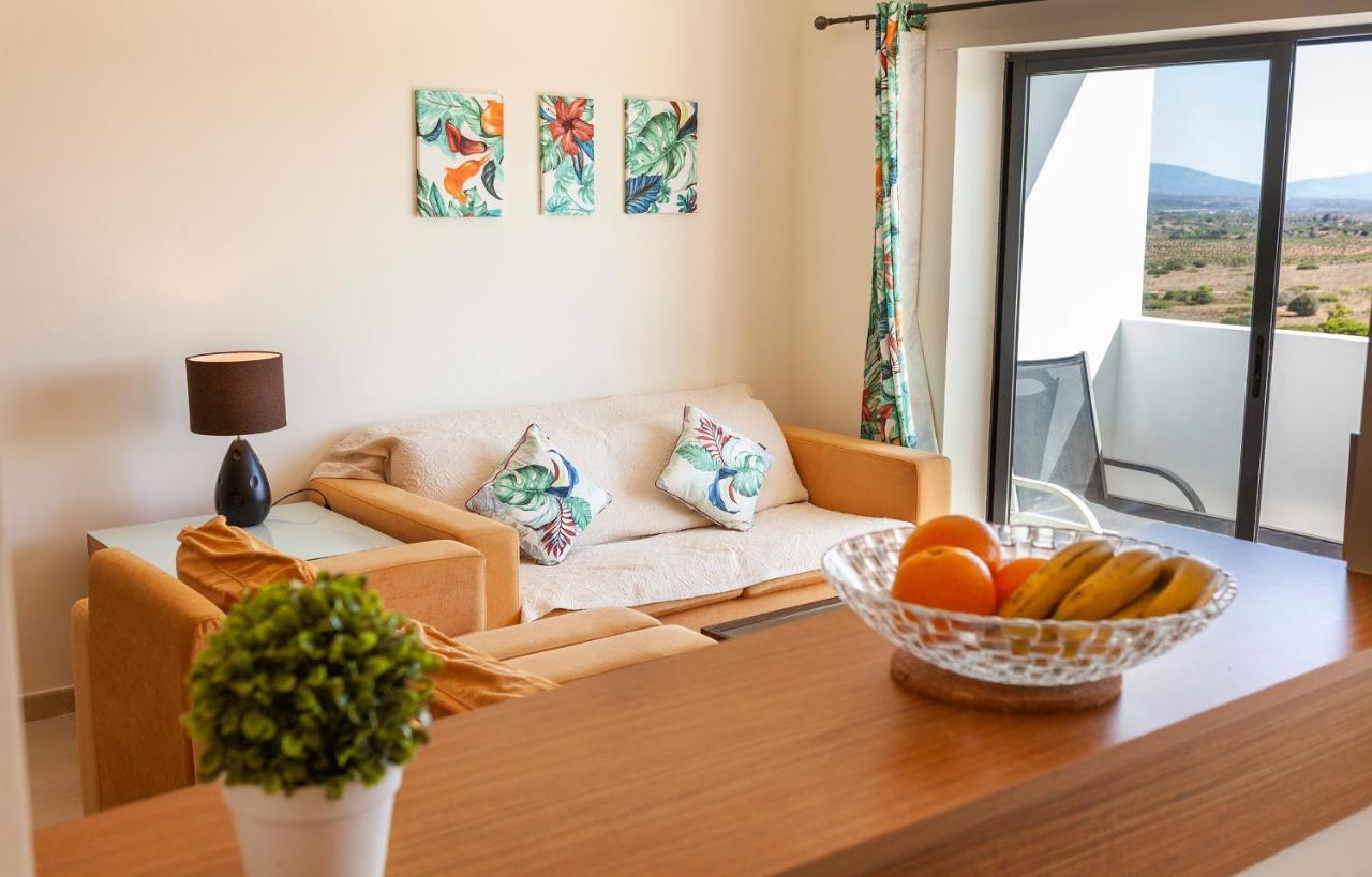 B55 - Sunset Holiday Apartment Senhora da Luz 외부 사진